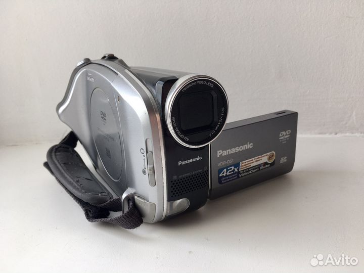 Видеокамера Panasonic VDR-D51