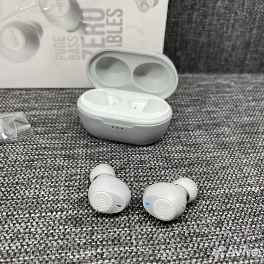 Беспроводные наушники JBL tune 115 TWS белые б/у