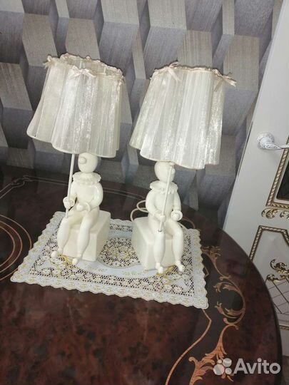 Светильник настольный с абажуром