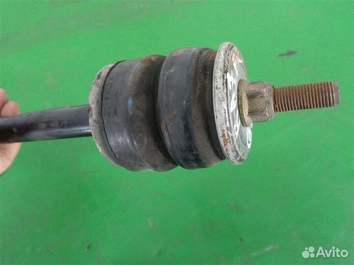 Рычаг подвески передний правый Honda Odyssey RA7