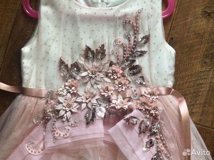 Платье для девочки нарядное