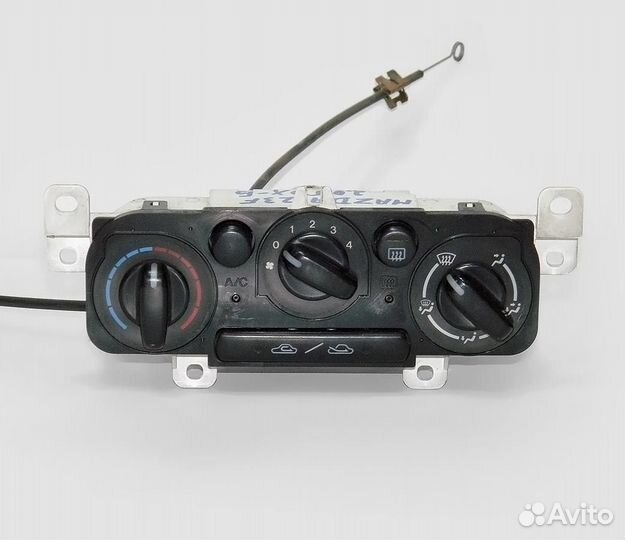Блок управления печкой Mazda 323F BJ