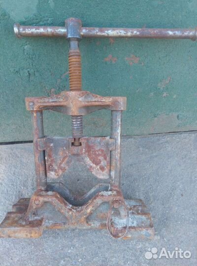 Тиски трубные бу СССР