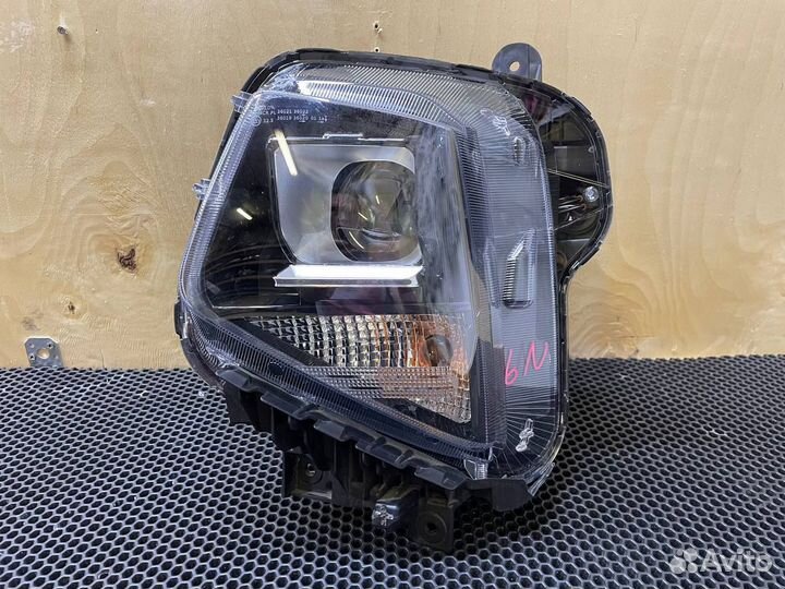 Фара левая Hyundai Tucson 4