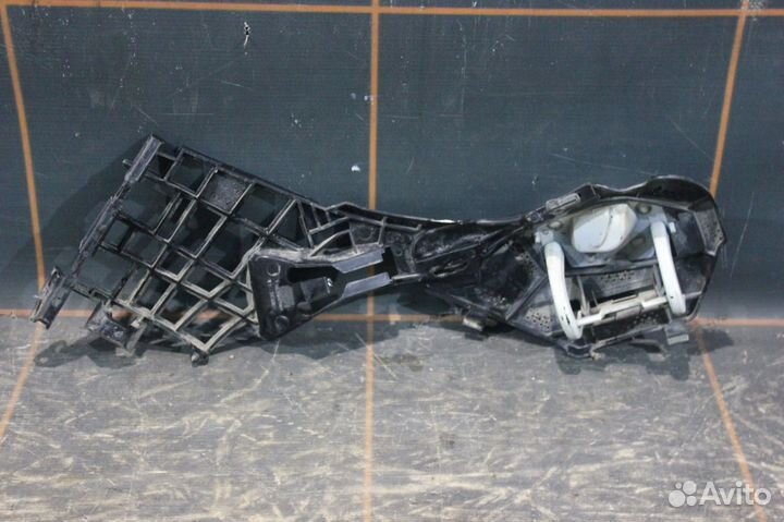 Кронштейн бампера переднего-Mercedes-Benz CLA-C177