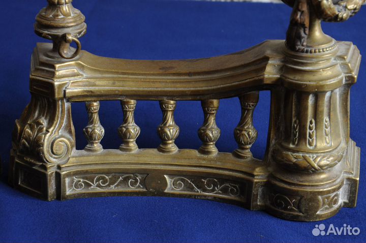 Старинные бронзовые навершия на камин