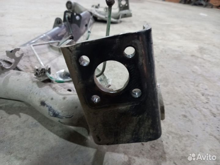 Renault Sandero l Балка задняя