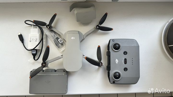 Квадрокоптер DJI Mavic Mini 2 Combo