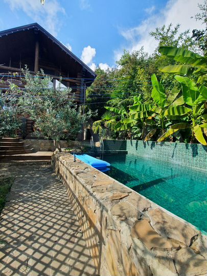 Дом 160 м² на участке 4 сот.