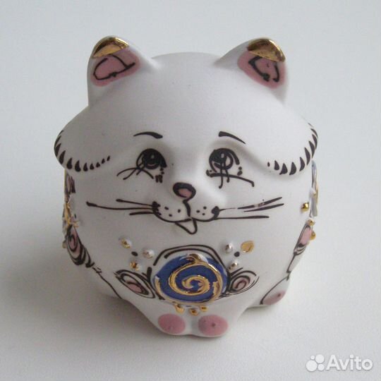 Сувенирный кот