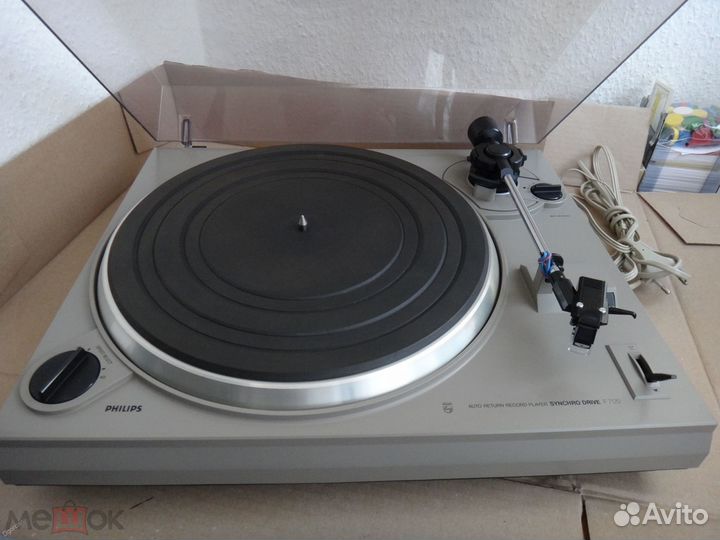 Проигрыватель винила «Philips» F7120
