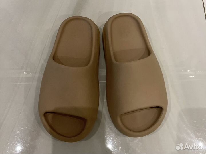 Шлепанцы Adidas Yeezy Yeezy Core Slides
