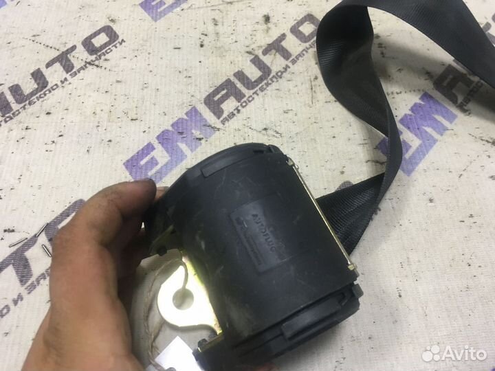 Ремень безопасности задний Шкода Суперб