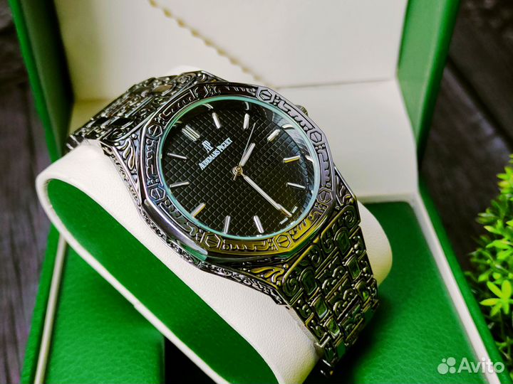 Мужские кварцевые часы