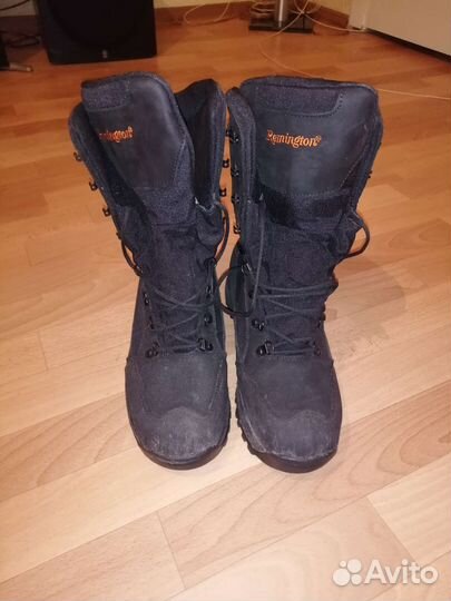 Трекинговые ботинки