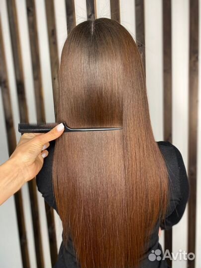 Кератиновое выпрямление волос