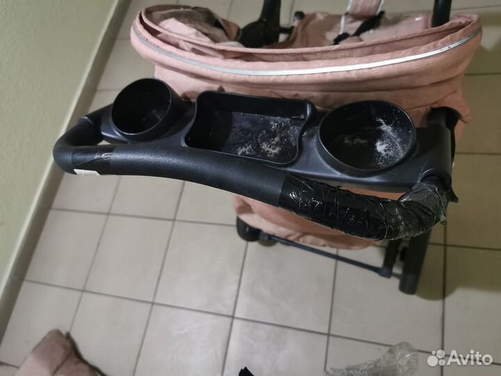 Продам прогулочную коляску