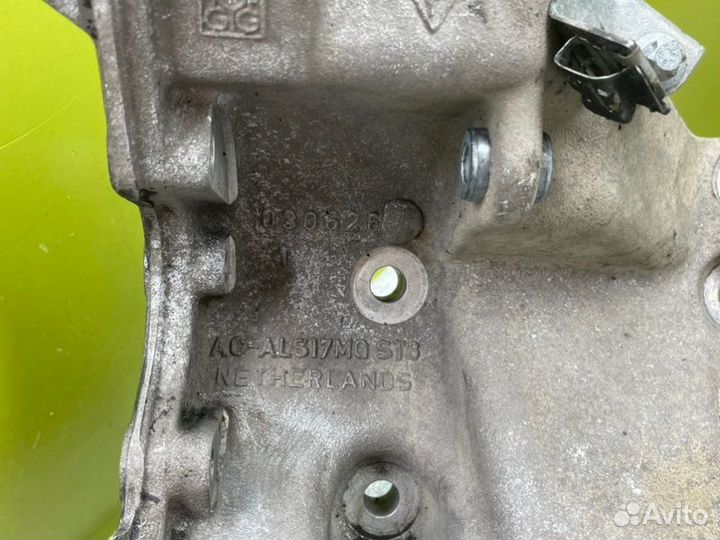 Кронштейн компрессора Porsche Cayenne 955 M48.00