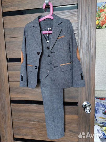Костюм брючный для мальчика тройка