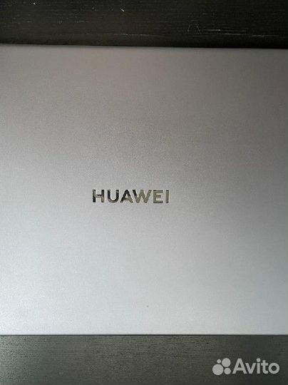 Ноутбук Huawei matebook