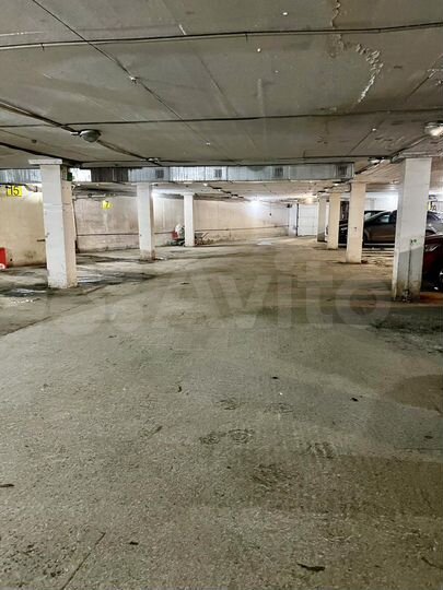Машиноместо, 16 м²