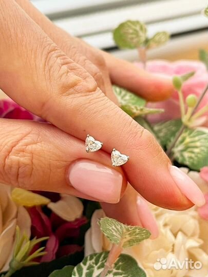 Бриллиантовые серьги-пусеты