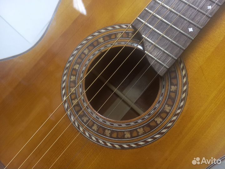 Продается мастеровая гитара