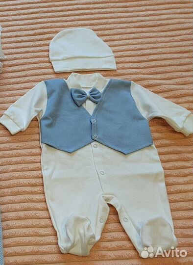 Конверт + комплект одежды на выписку для мальчика