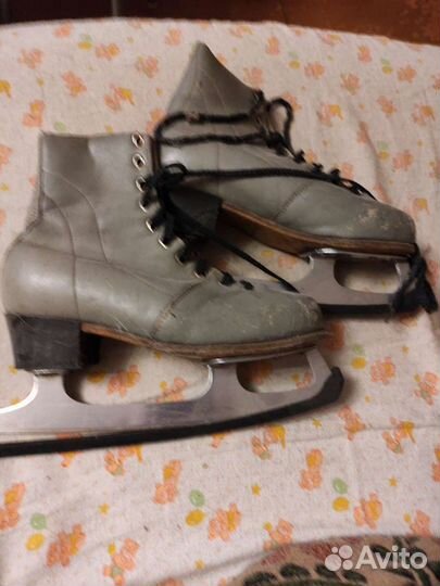 Коньки фигурные 36 размер