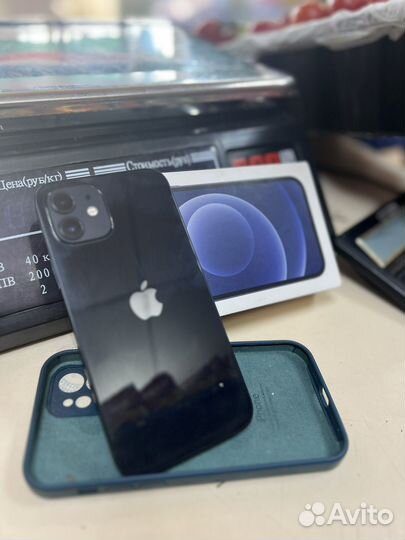 iPhone 12, 64 ГБ