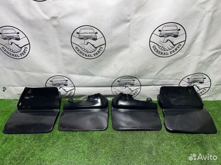 Брызговик Toyota Land Cruiser Prado RZJ95 3RZ-FE