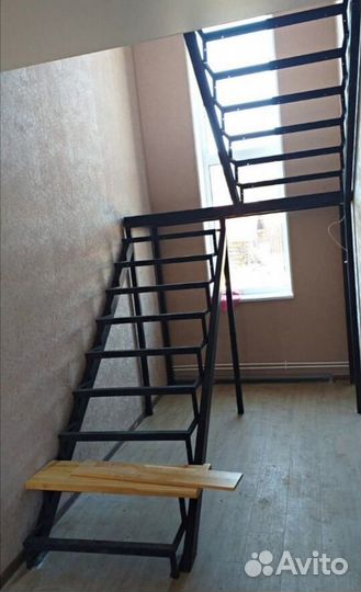 Металлическая лестница
