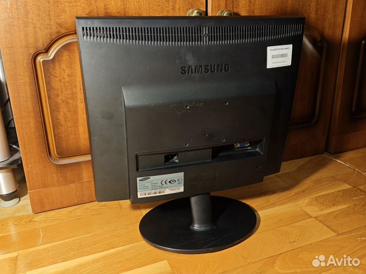 Монитор Samsung E1920