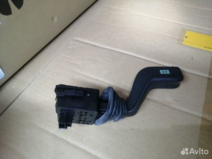 Подрулевой переключатель правый Opel Meriva A