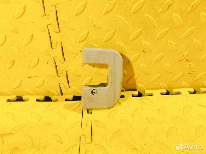 Накладка замка двери левая Mercedes E-Class W210