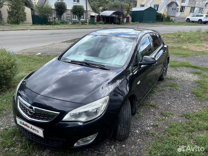 Opel Astra 1.6 МТ, 2010, 115 000 км