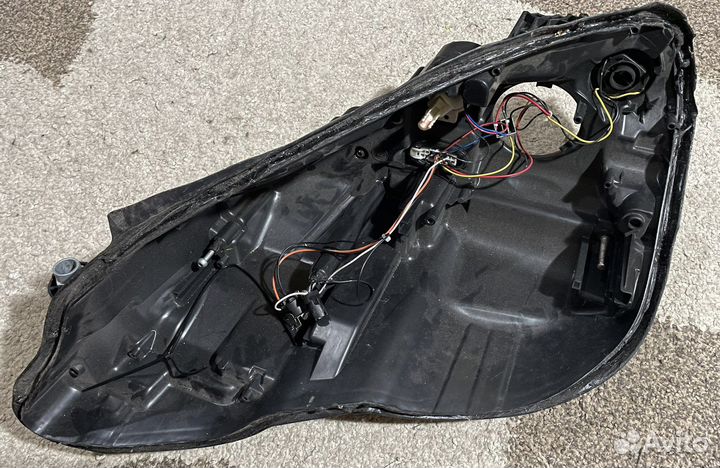 Mercedes W212 корпус фары и запчасти