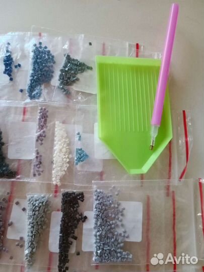 Стразы для алмазной мозаики