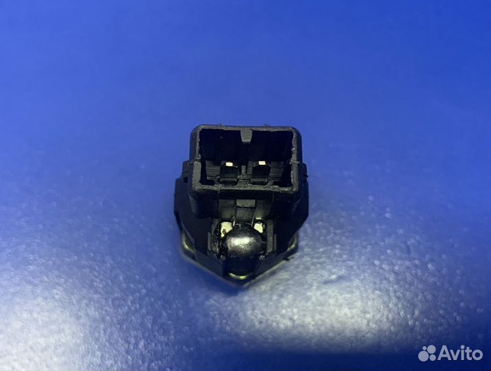 Датчик детонации Рено Логан Сандеро Лада Ларгус