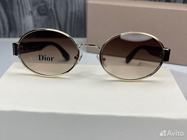 Солнцезащитные очки женские dior