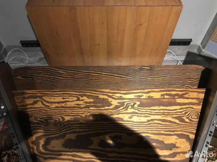 Стол для студии звукозаписи