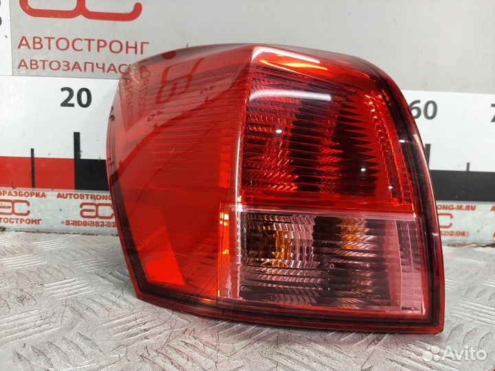 Фонарь для Nissan Qashqai+2