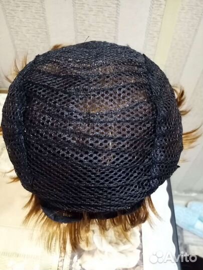 Парик короткий