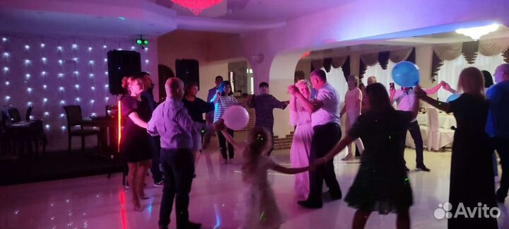 Dj со своим оборудованием на ваше мероприятие