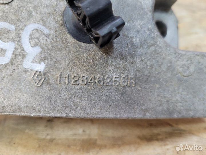 Опора двигателя правая Renault Duster