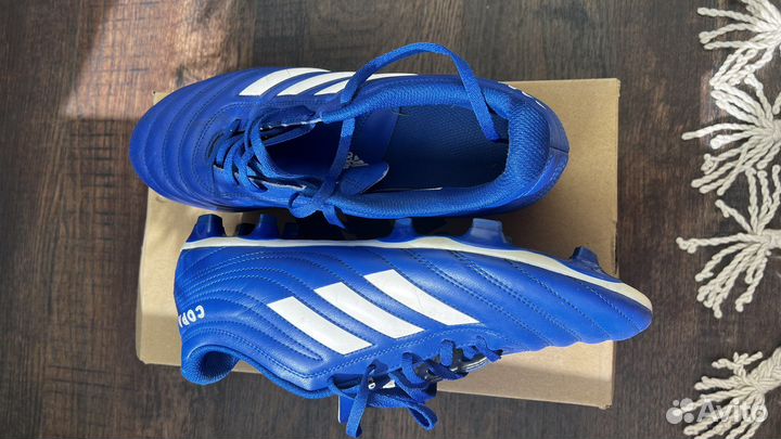 Футбольные бутсы