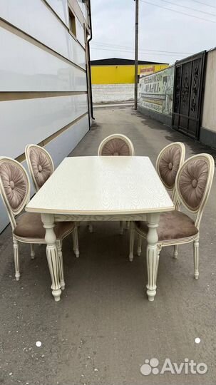 Столы и стулья новые