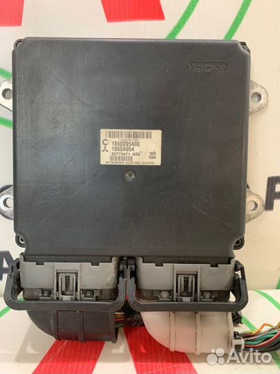 Блок управления двигателем (эбу) Mitsubishi Colt