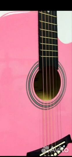 Акустическая гитара