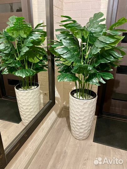 Искусственный цветок большой